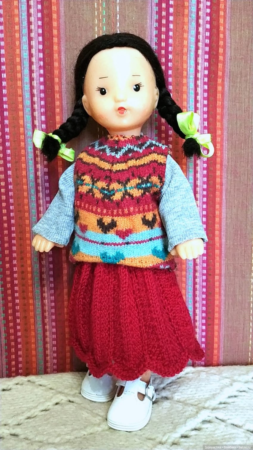 Юляша и Наташа. Новые наряды из чудесной посылочки