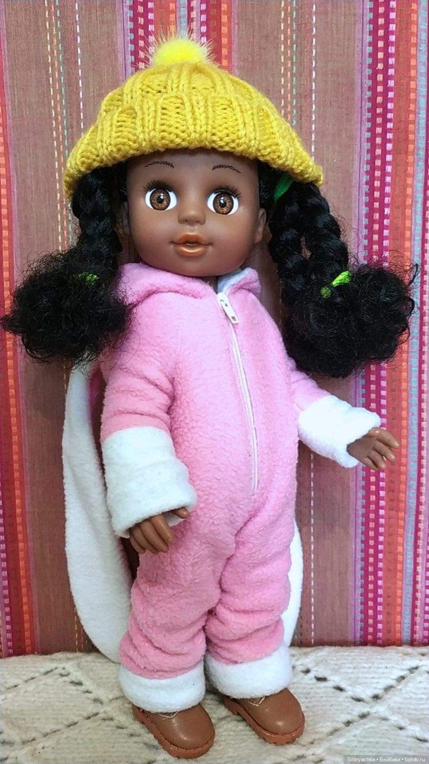 Юляша и Наташа. Новые наряды из чудесной посылочки