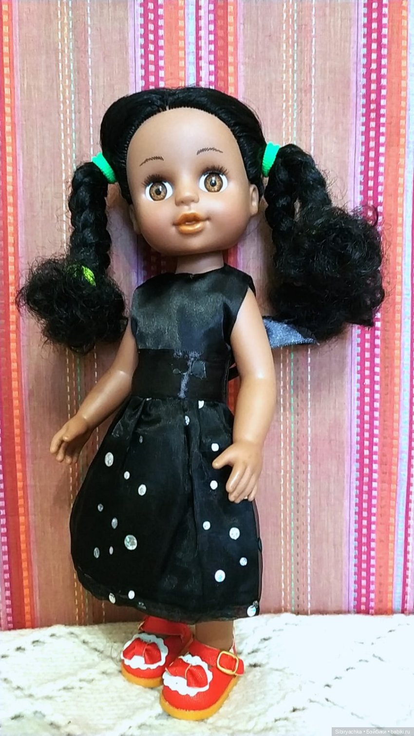 Юляша и Наташа. Новые наряды из чудесной посылочки