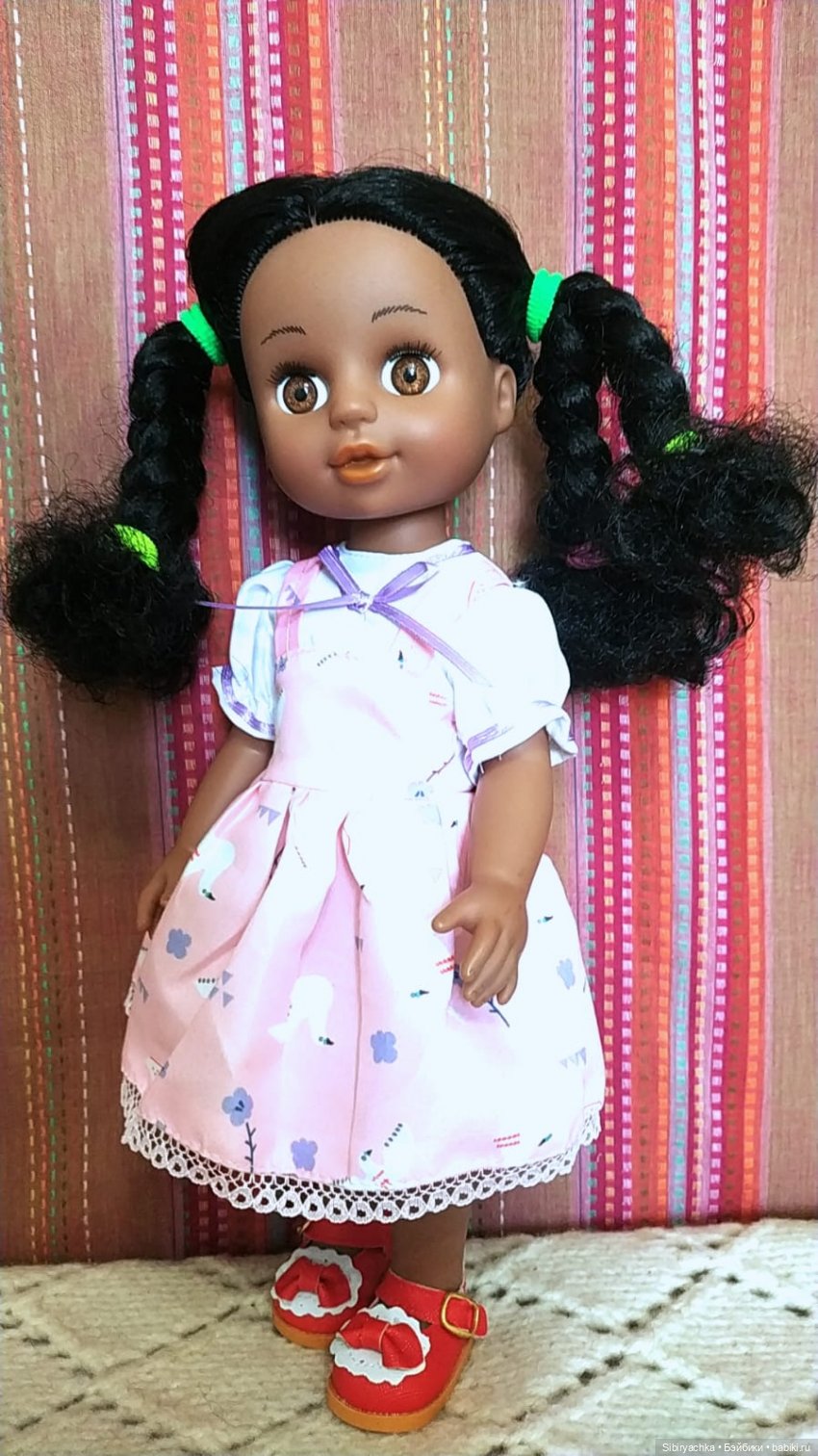 Юляша и Наташа. Новые наряды из чудесной посылочки