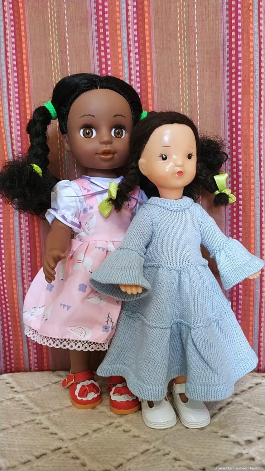 Юляша и Наташа. Новые наряды из чудесной посылочки