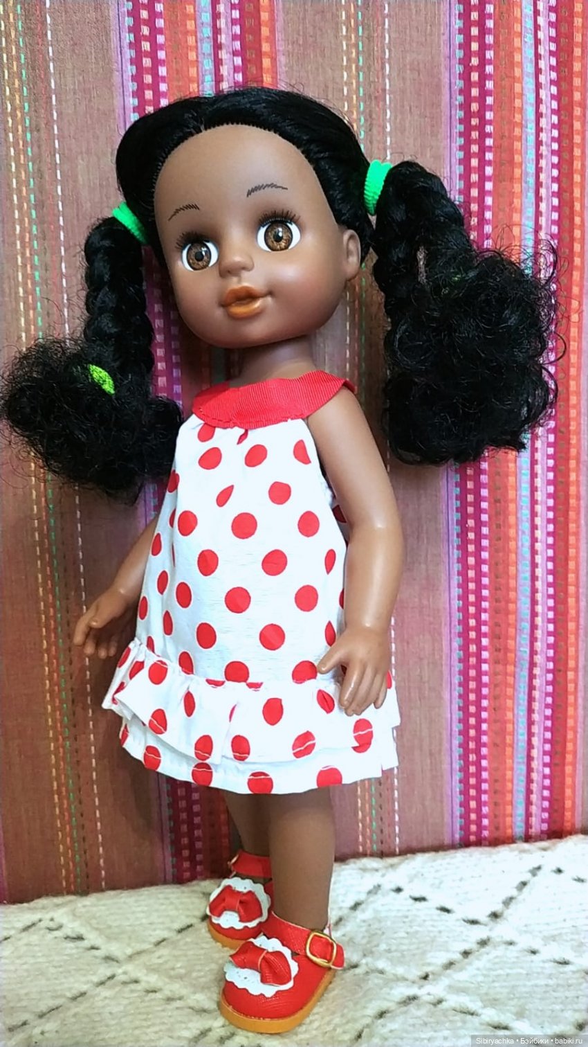 Юляша и Наташа. Новые наряды из чудесной посылочки