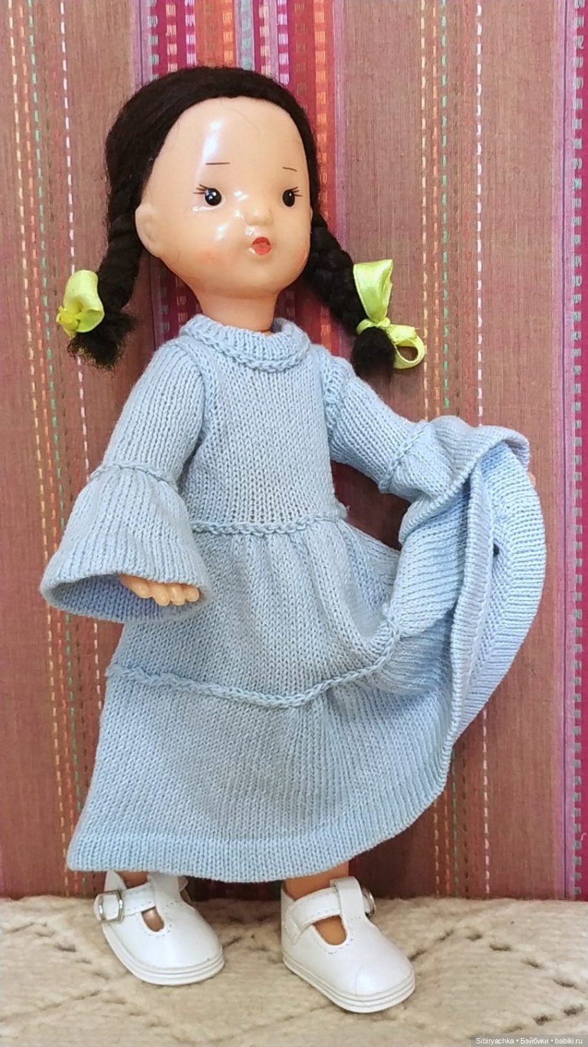 Юляша и Наташа. Новые наряды из чудесной посылочки