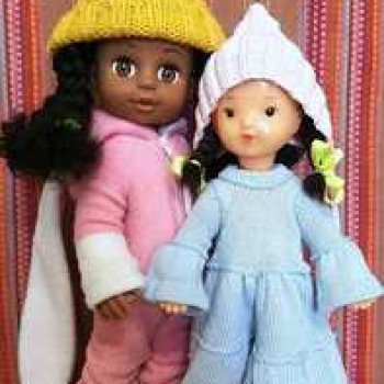 Юляша и Наташа. Новые наряды из чудесной посылочки.