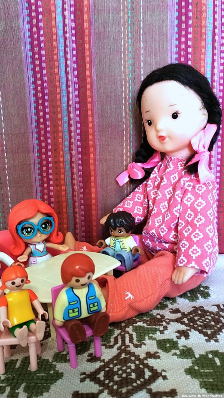 Юляшка играет в куклы — Советские винтажные куклы (СССР): Ленигрушка