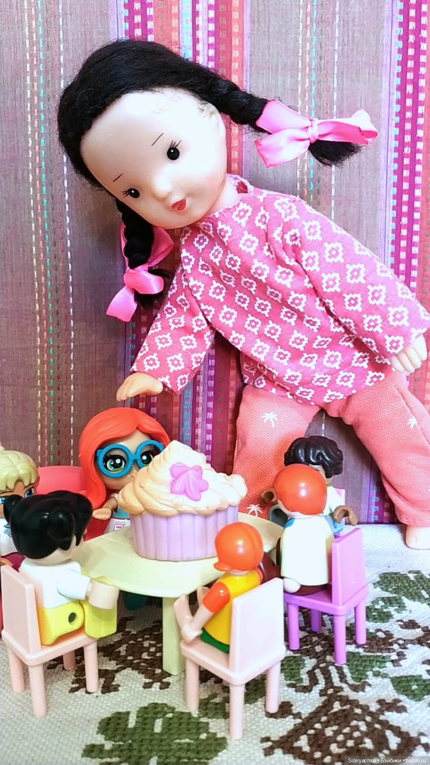 Юляшка играет в куклы — Советские винтажные куклы (СССР): Ленигрушка