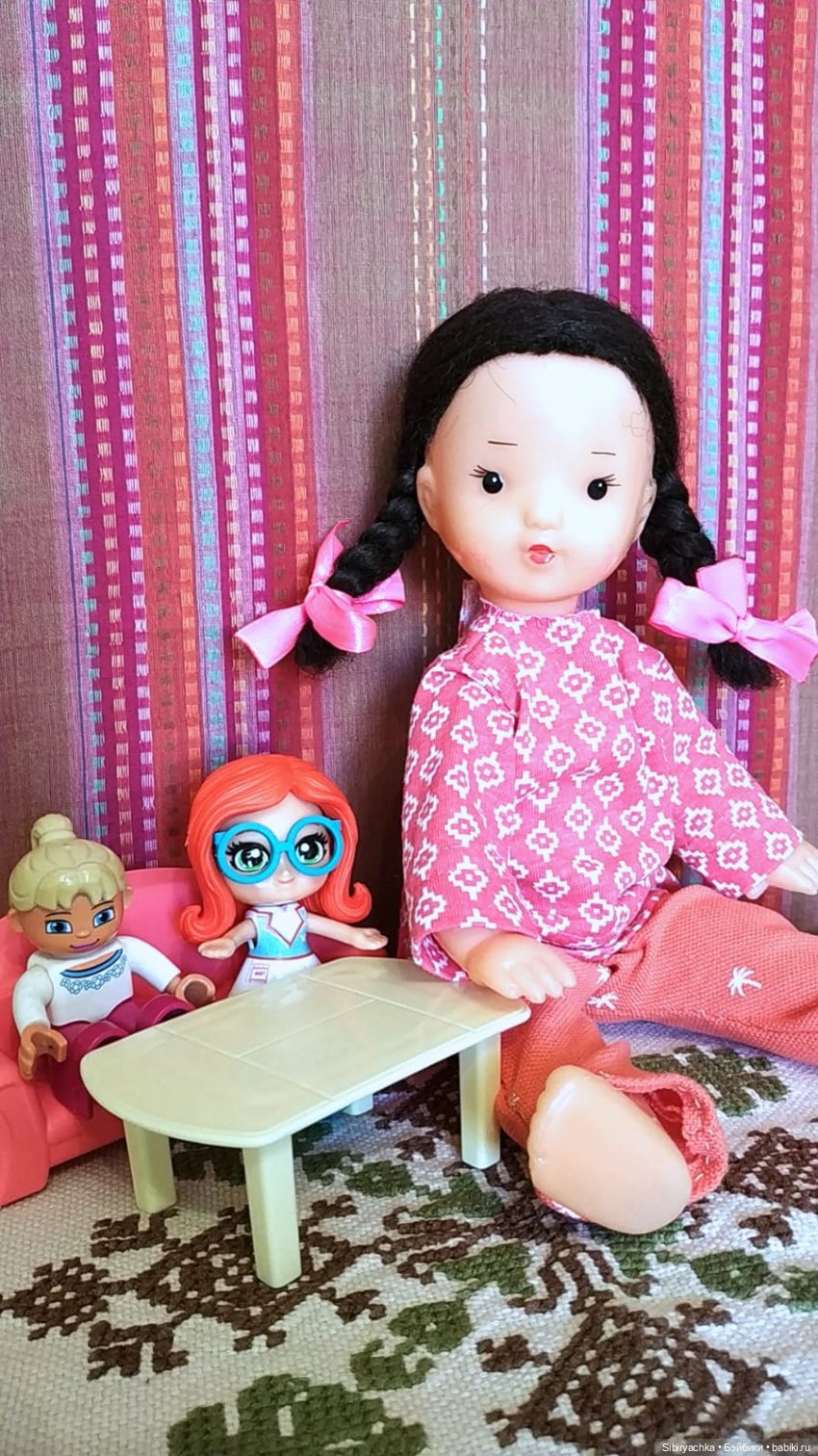 Юляшка играет в куклы — Советские винтажные куклы (СССР): Ленигрушка
