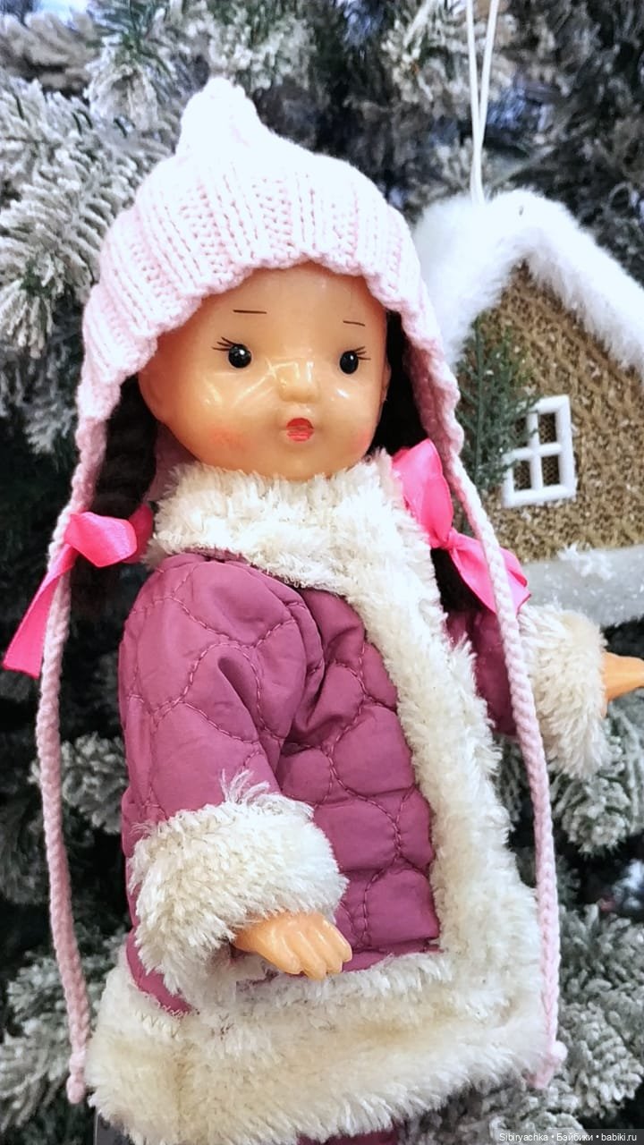 Первый выход Юляшки из дома после морозов