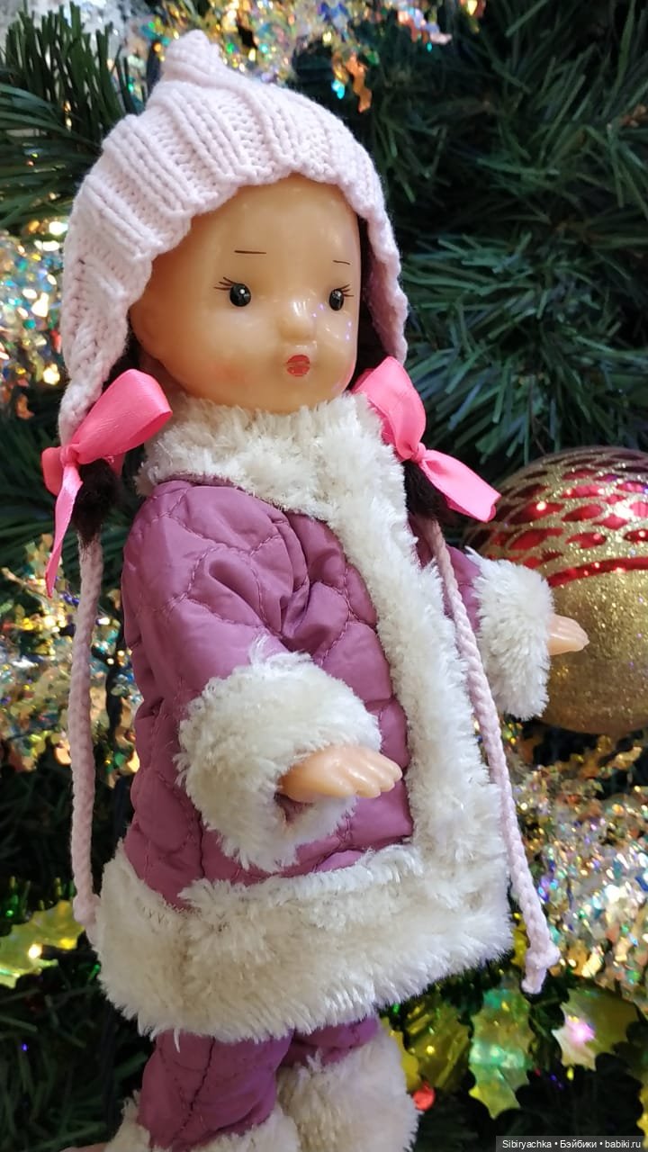 Первый выход Юляшки из дома после морозов