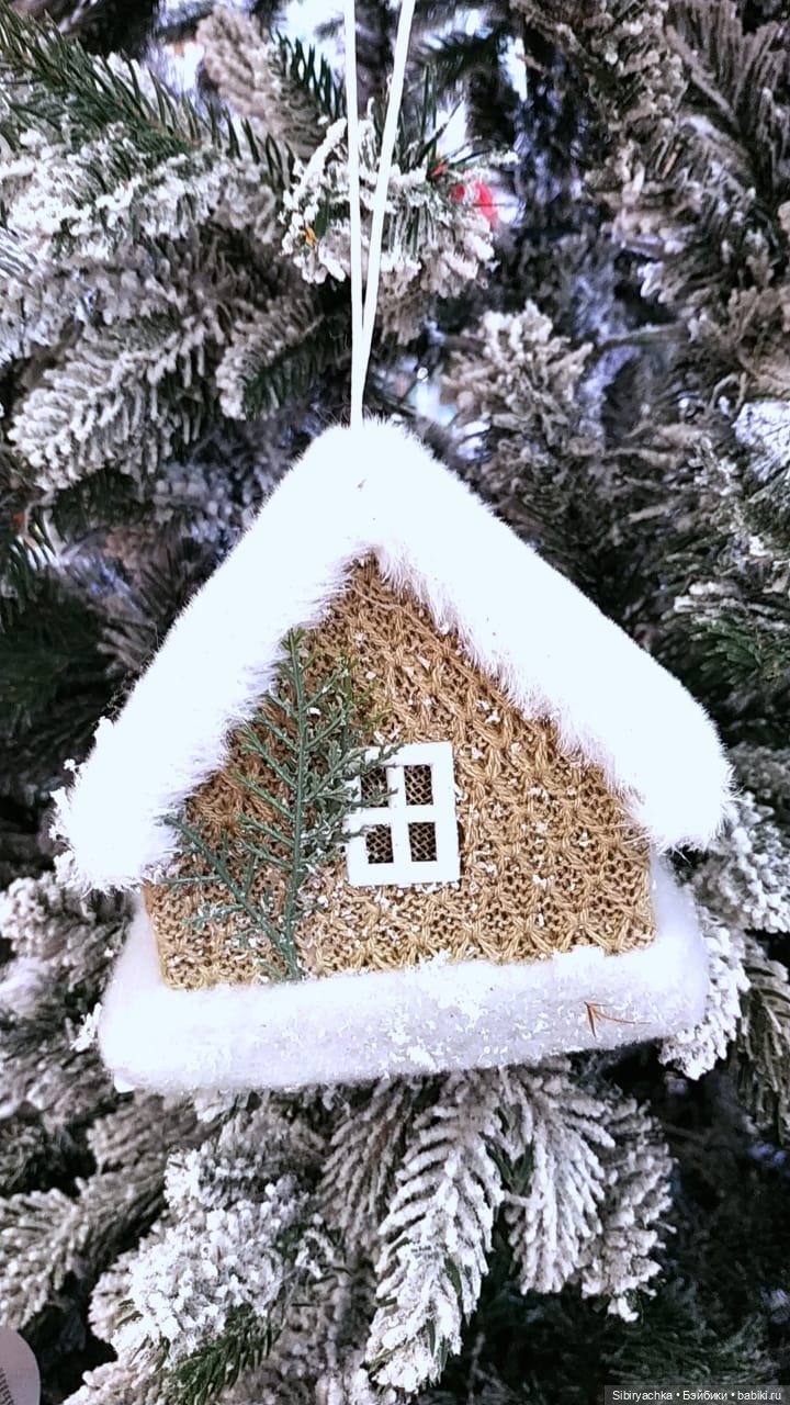 Первый выход Юляшки из дома после морозов