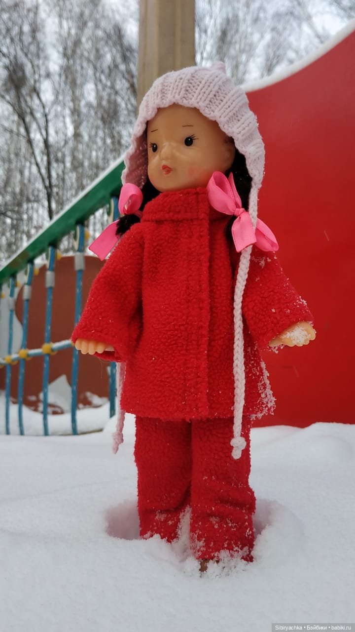 Юляшка гуляет в Михайловской роще