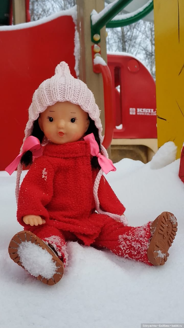 Юляшка гуляет в Михайловской роще