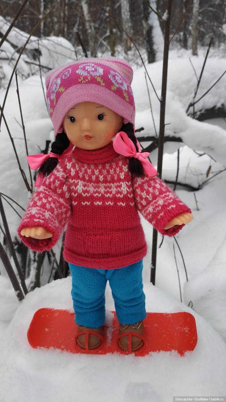 Юляшка осваивает сноуборд (фото 3)