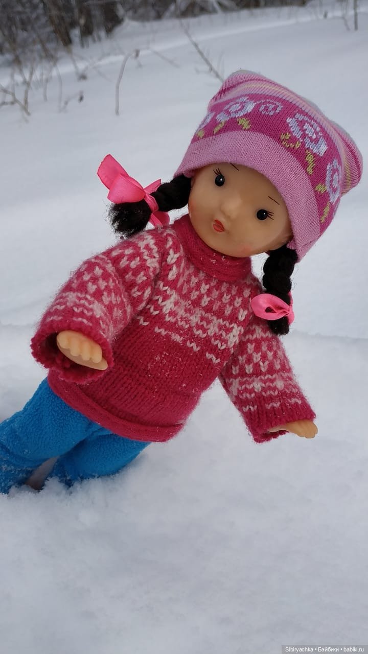 Юляшка продолжает осваивать сноуборд