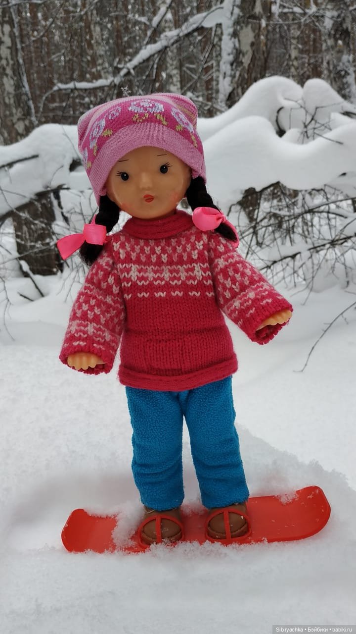 Юляшка продолжает осваивать сноуборд