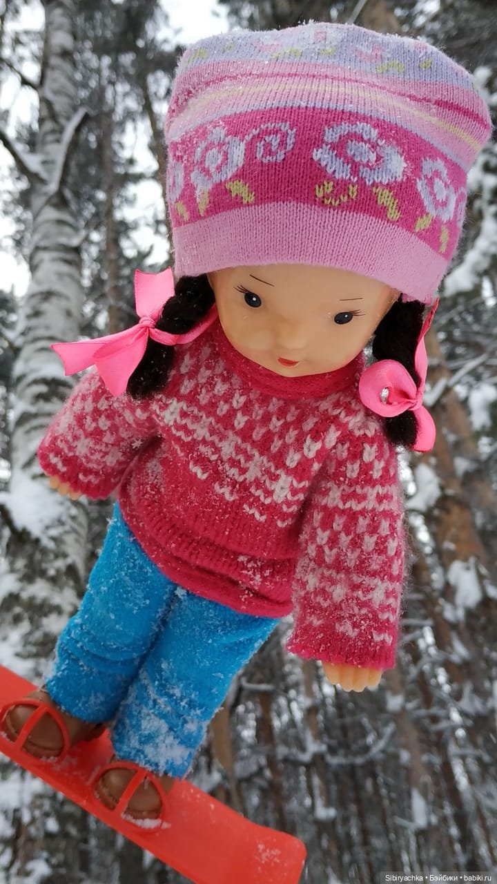 Юляшка продолжает осваивать сноуборд