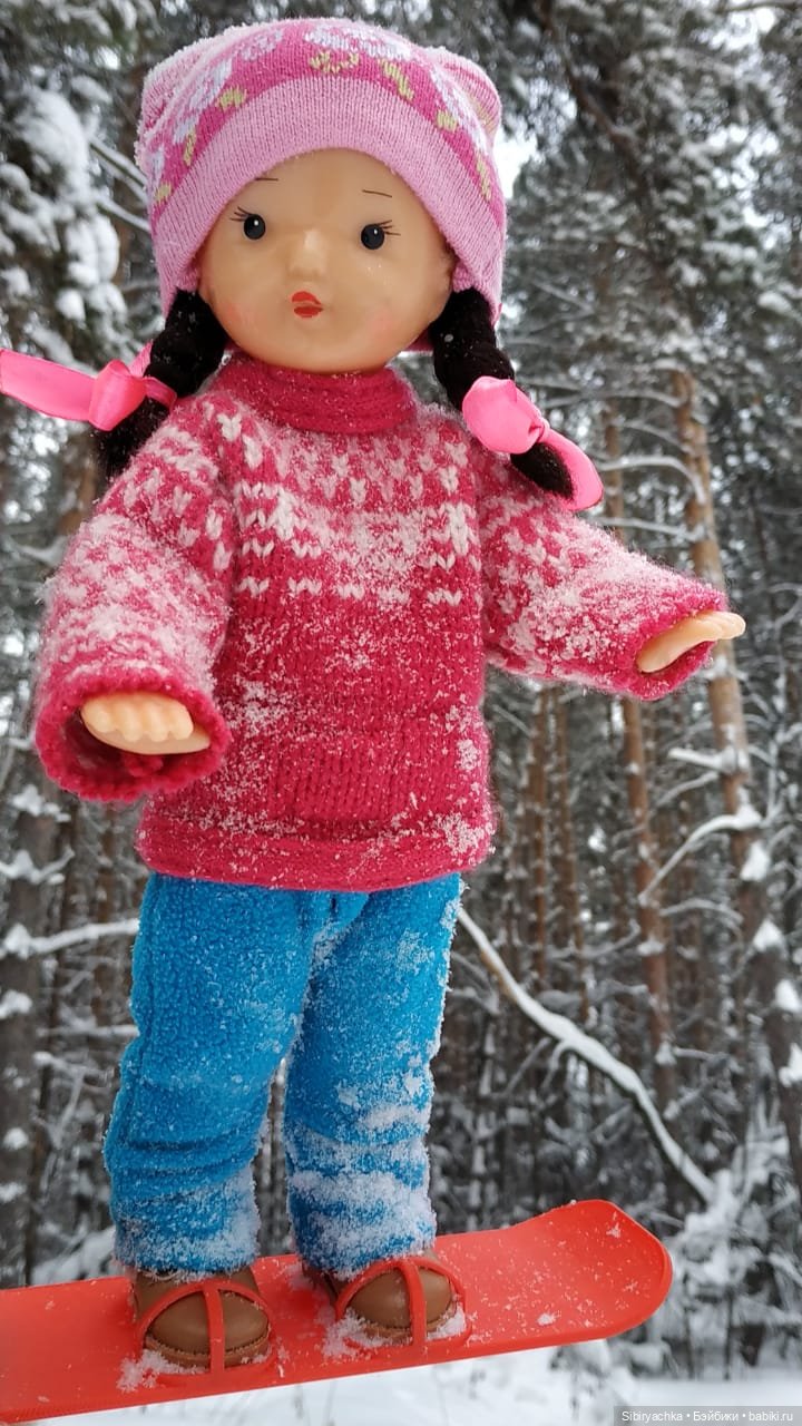 Юляшка продолжает осваивать сноуборд