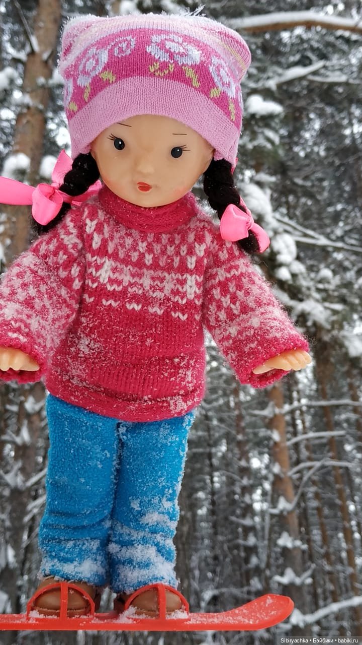 Юляшка продолжает осваивать сноуборд