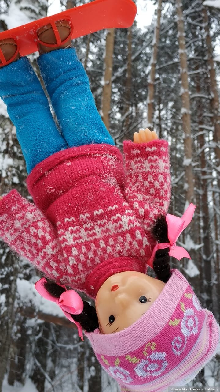 Юляшка продолжает осваивать сноуборд