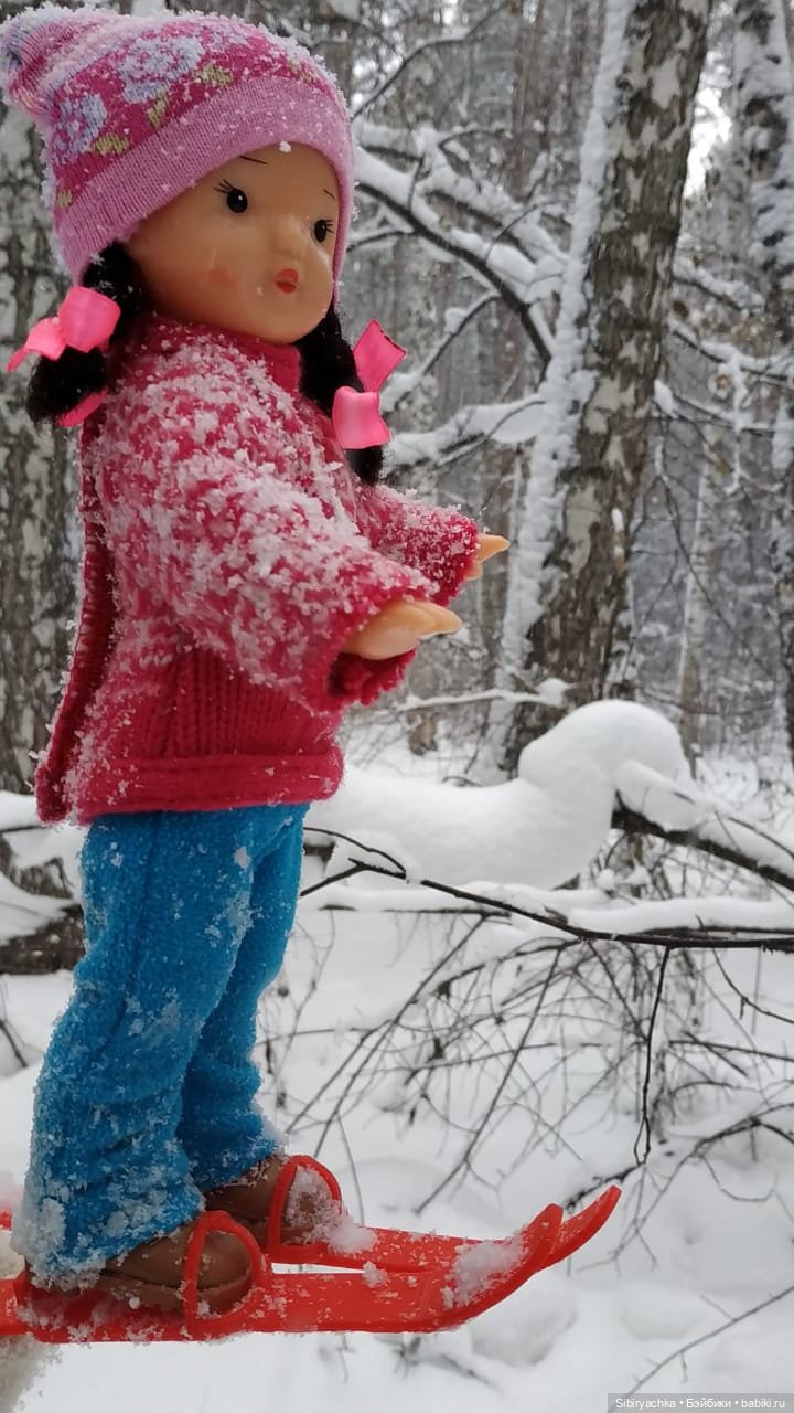 Лыжная прогулка Юляшки — Советские винтажные куклы (СССР): Ленигрушка
