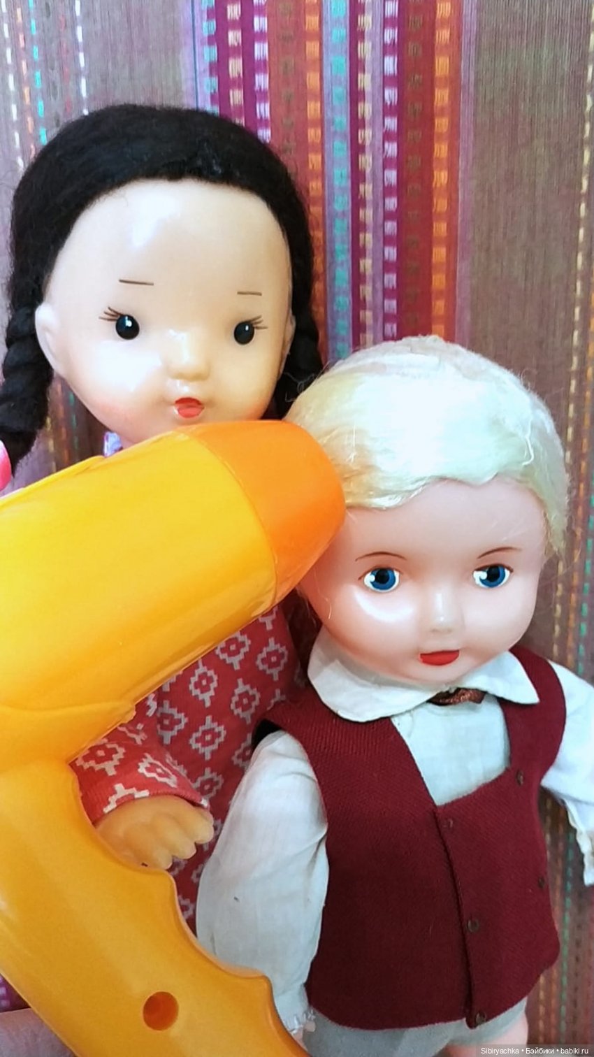 Распаковка чудесной посылочки или Юля и Юри играют в доктора