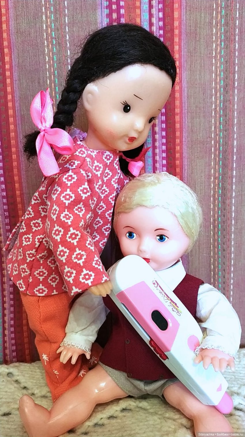 Распаковка чудесной посылочки или Юля и Юри играют в доктора