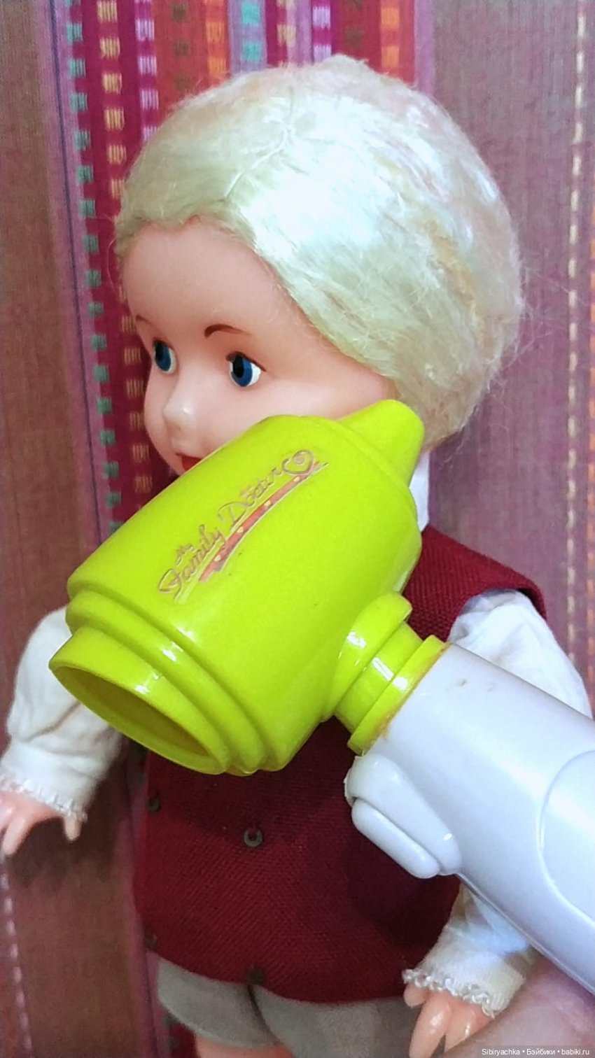 Распаковка чудесной посылочки или Юля и Юри играют в доктора