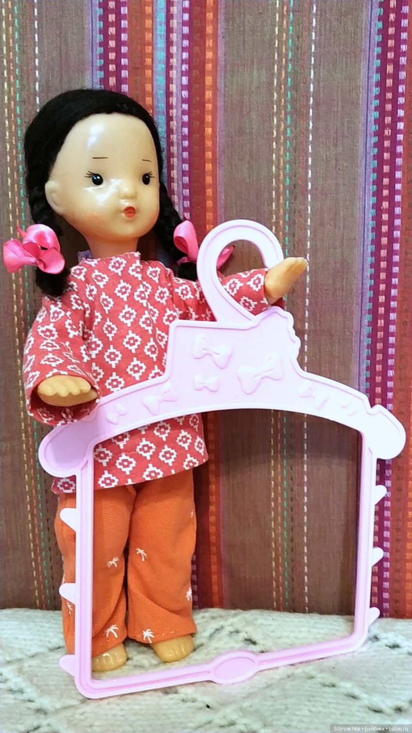 Распаковка чудесной посылочки или Юля и Юри играют в доктора