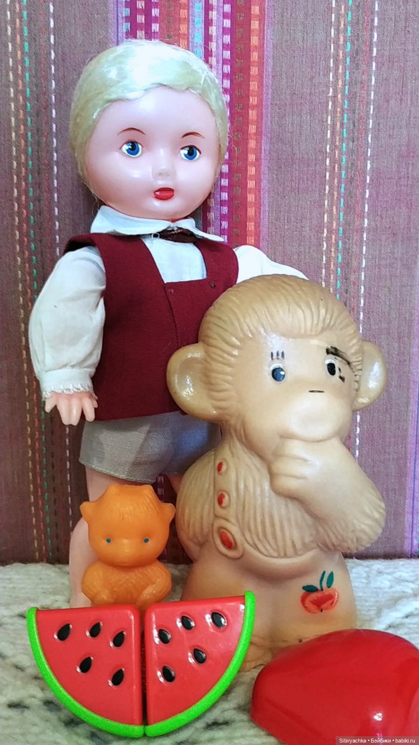 Распаковка чудесной посылочки или Юля и Юри играют в доктора