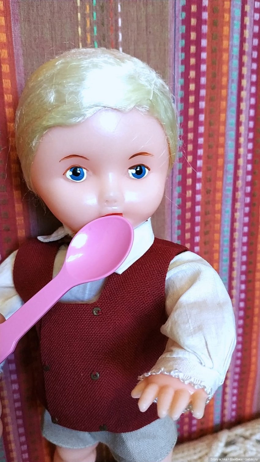 Распаковка чудесной посылочки или Юля и Юри играют в доктора