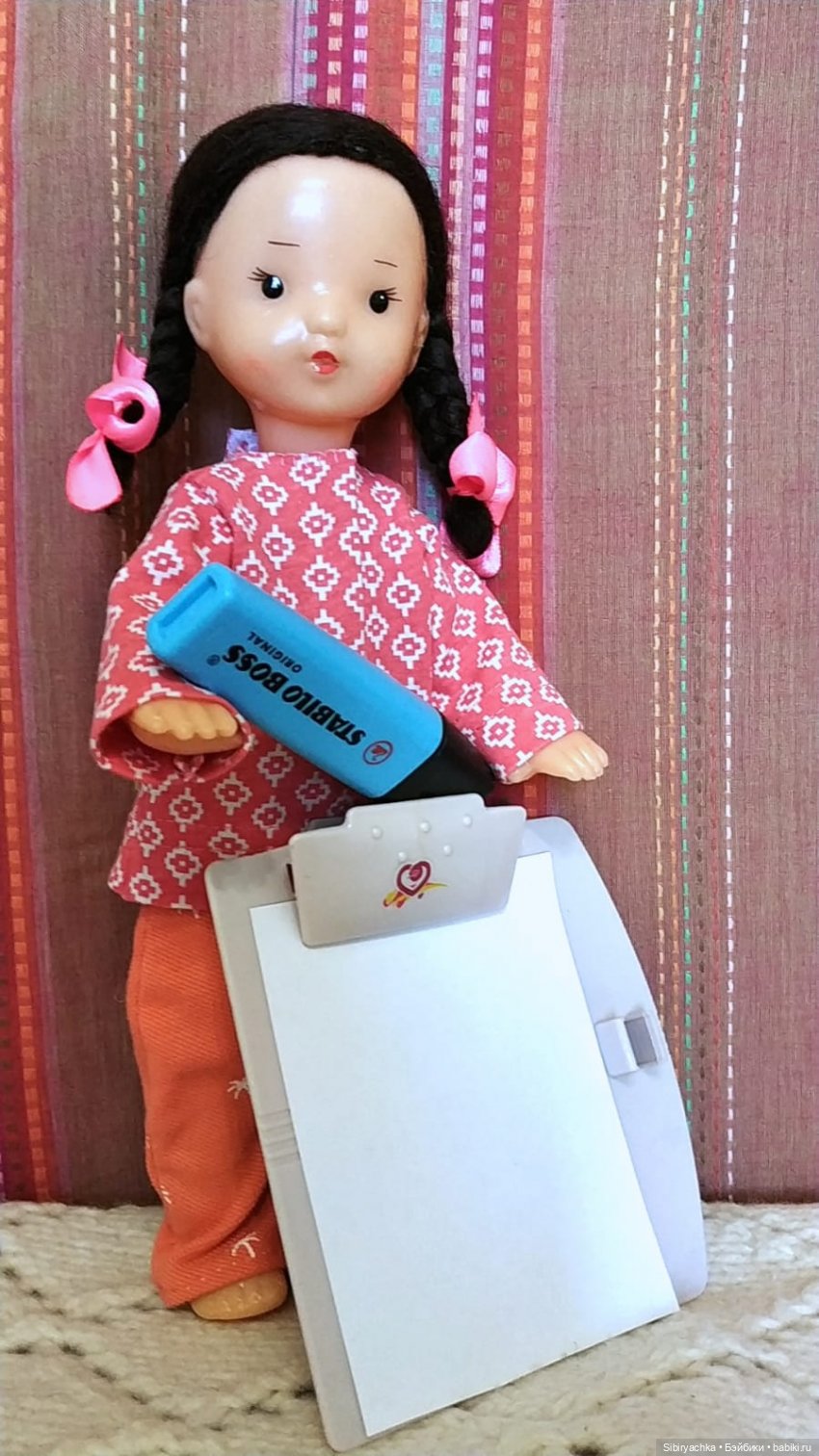 Распаковка чудесной посылочки или Юля и Юри играют в доктора