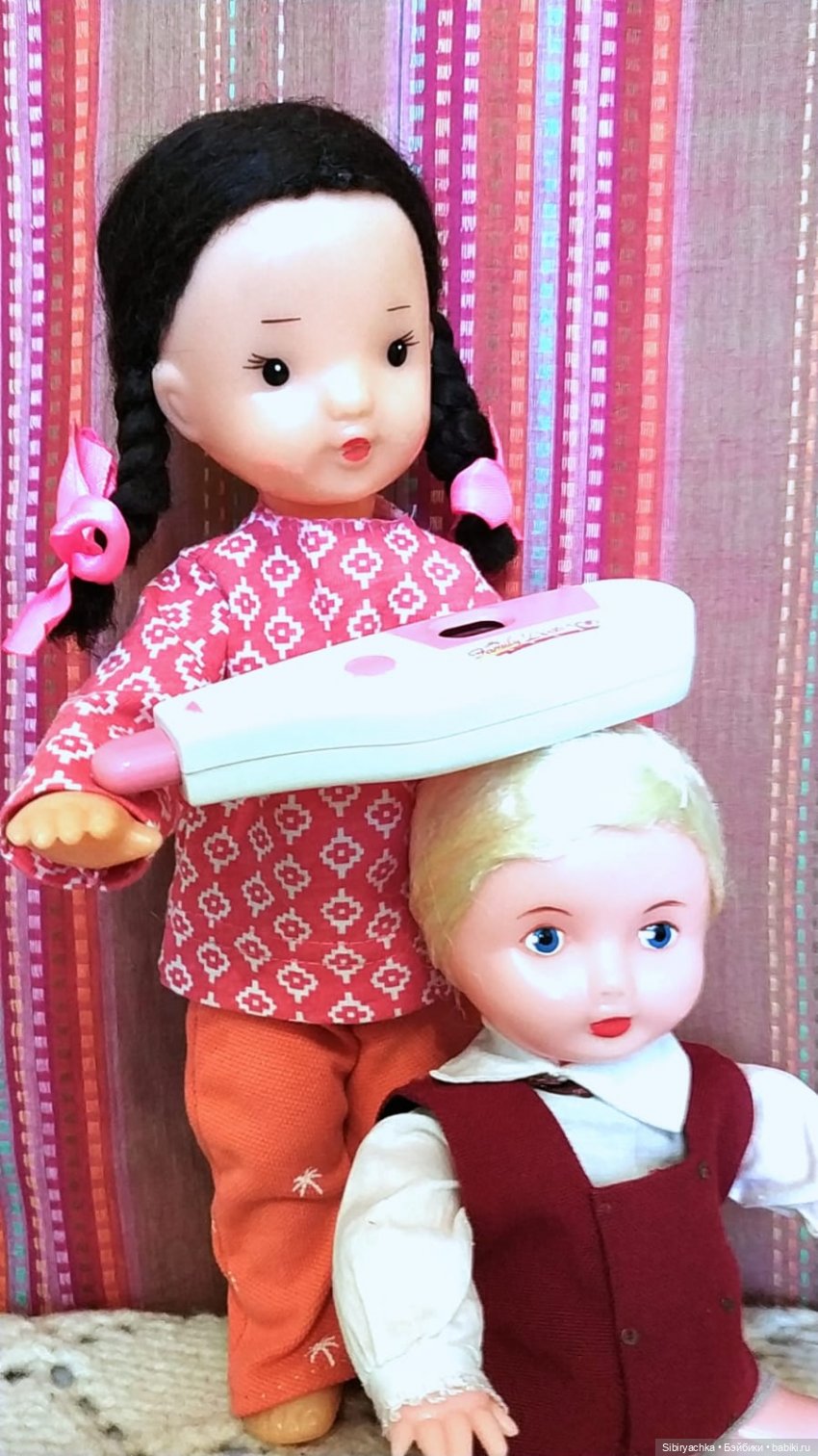 Распаковка чудесной посылочки или Юля и Юри играют в доктора