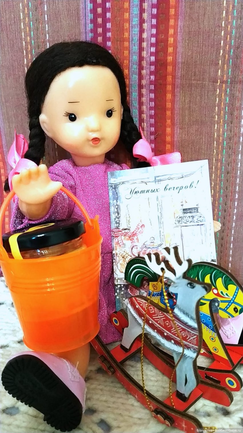 Юляшка получила посылку с подарками к Новому году