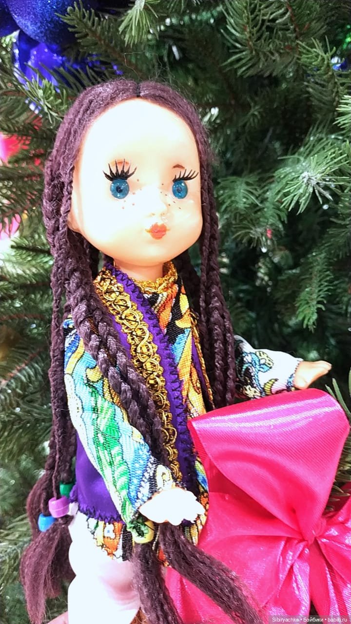 Необычная девочка с косичками (фото 5)