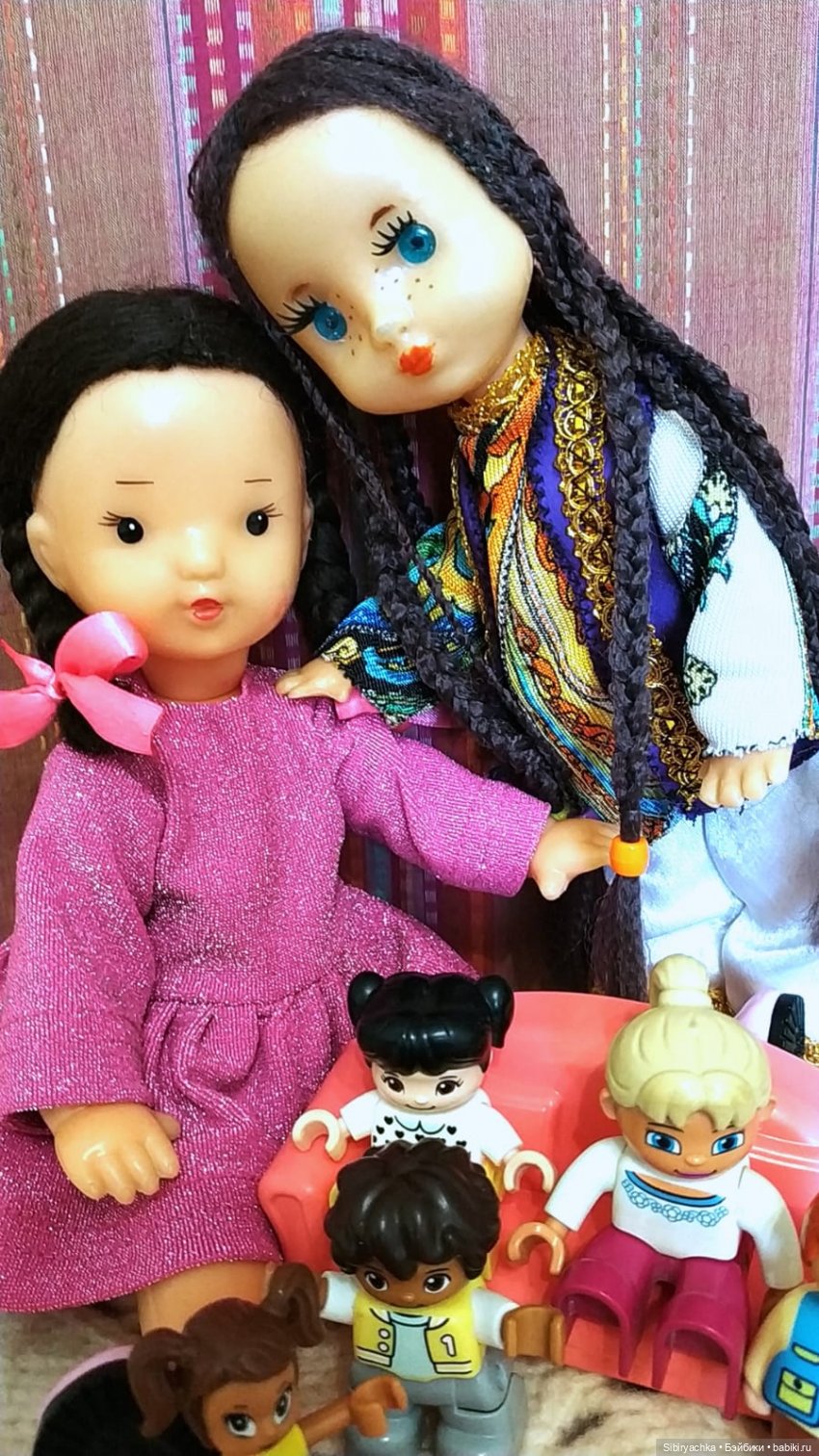 Первое знакомство Юляшки и Веты