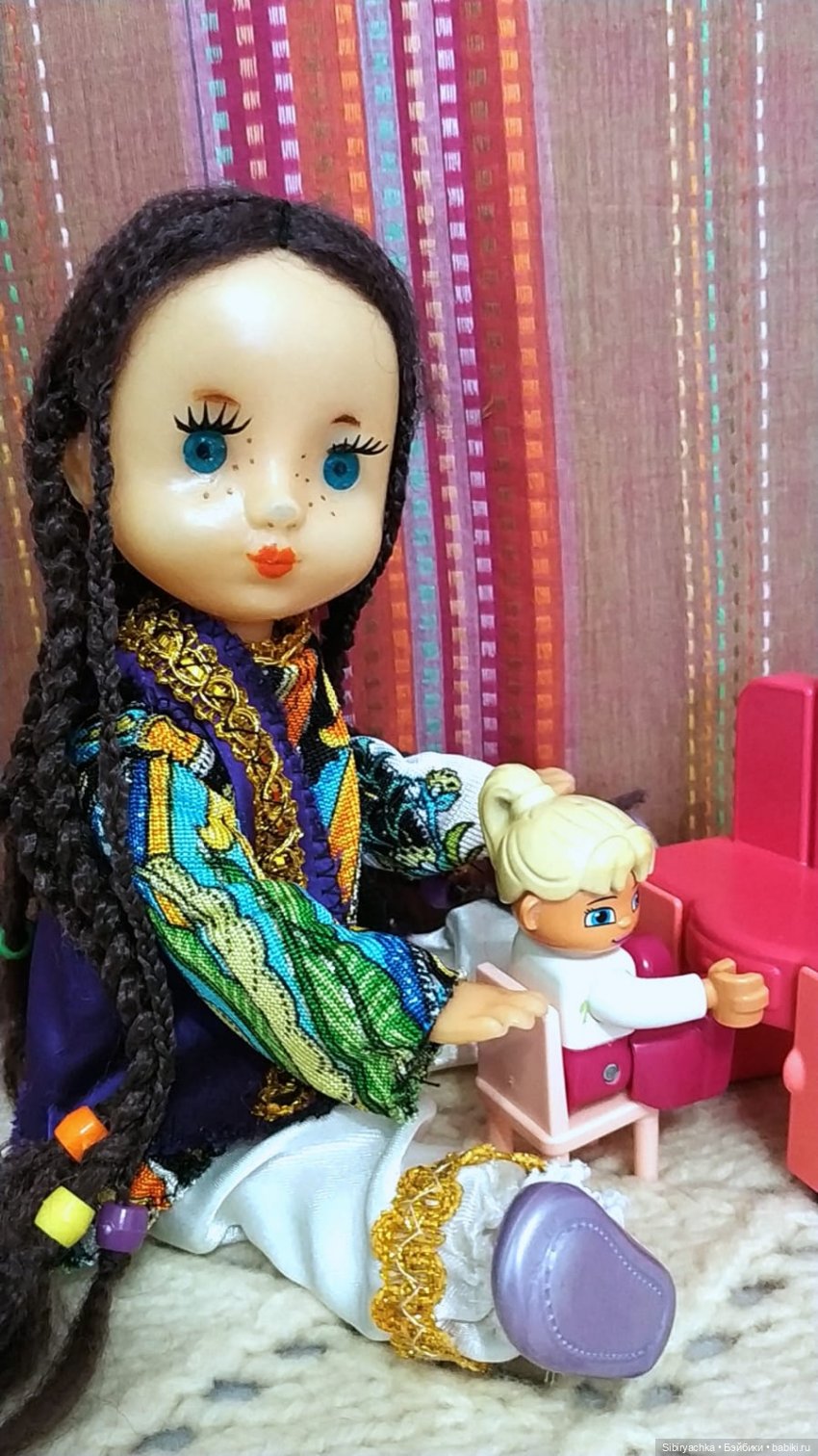 Первое знакомство Юляшки и Веты