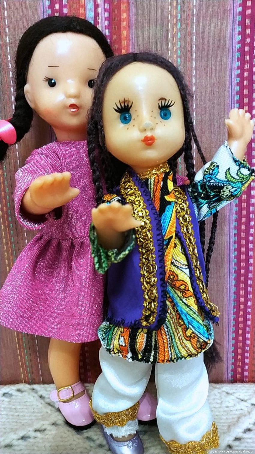 Первое знакомство Юляшки и Веты