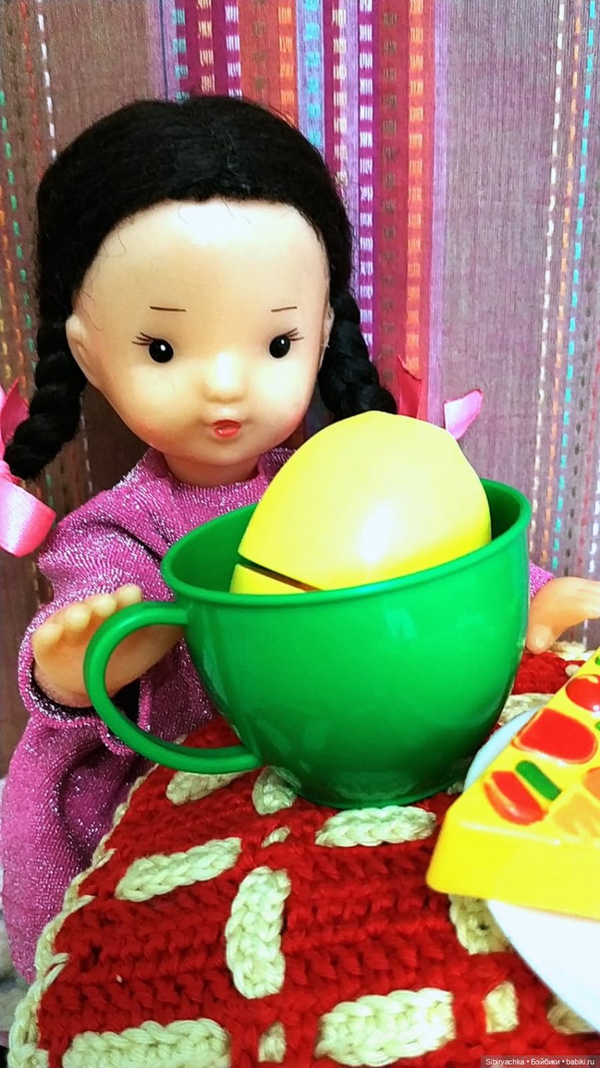 Первое знакомство Юляшки и Веты