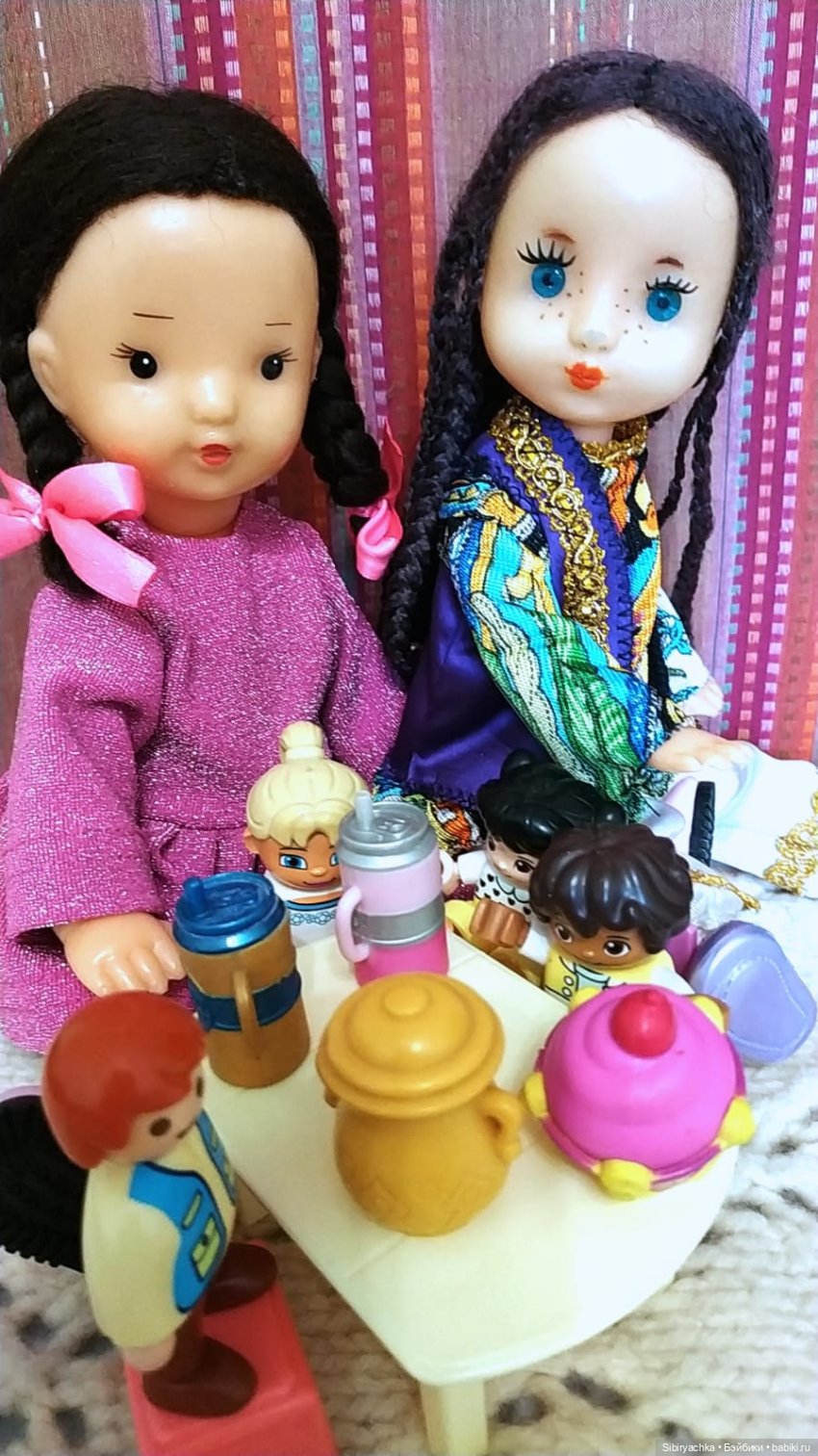 Первое знакомство Юляшки и Веты