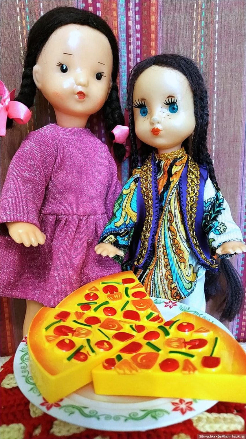 Первое знакомство Юляшки и Веты