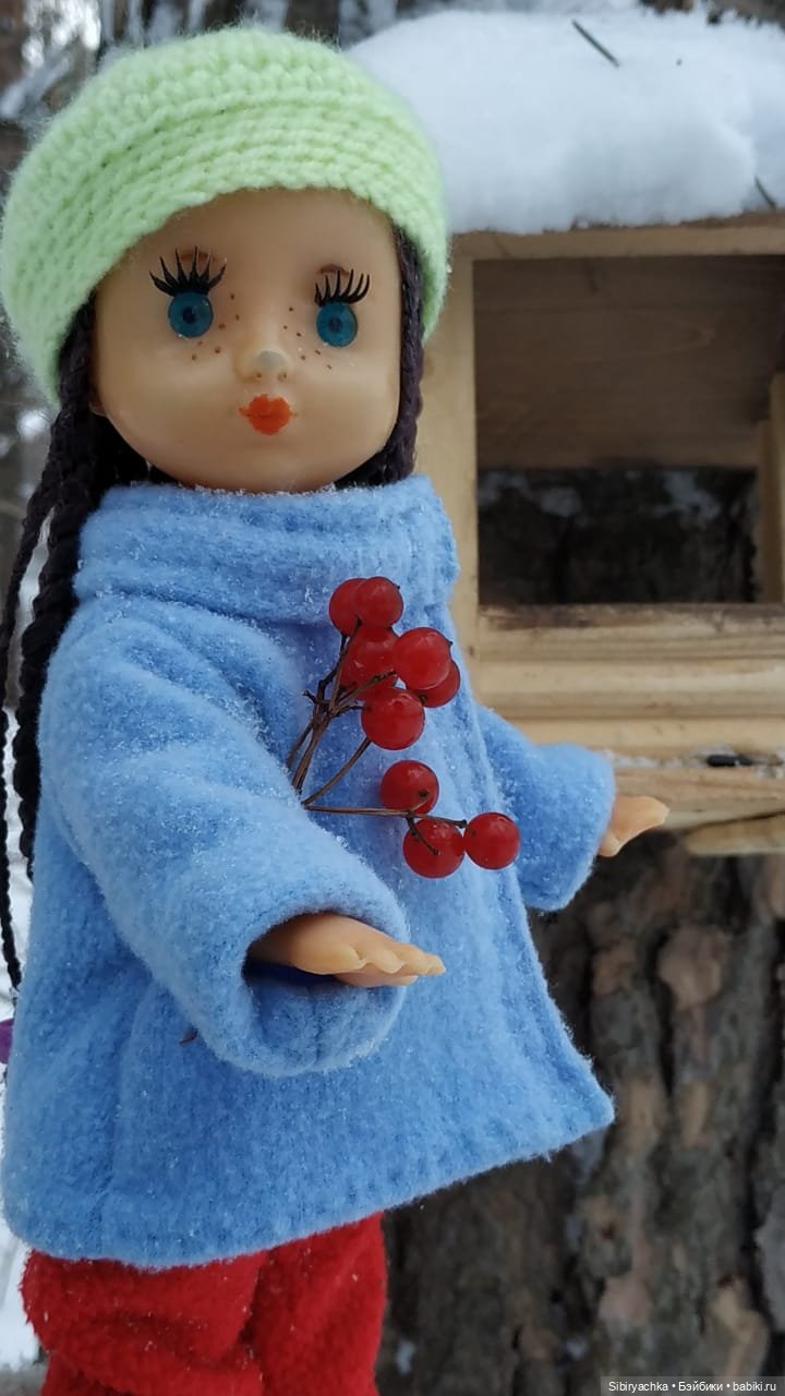 Первая прогулка Веты в сибирском лесу