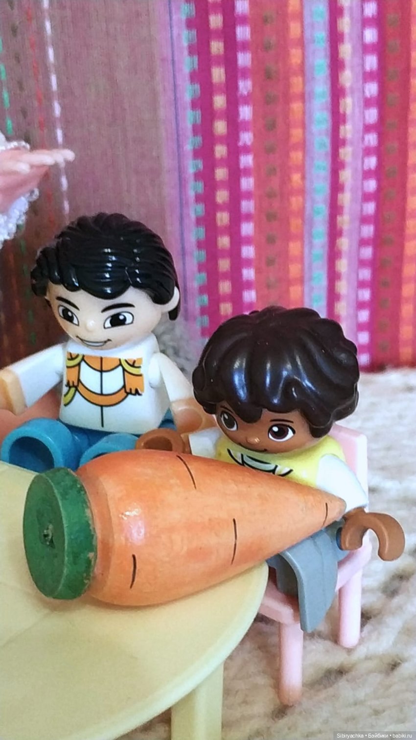 Мальчики тоже играют в куклы