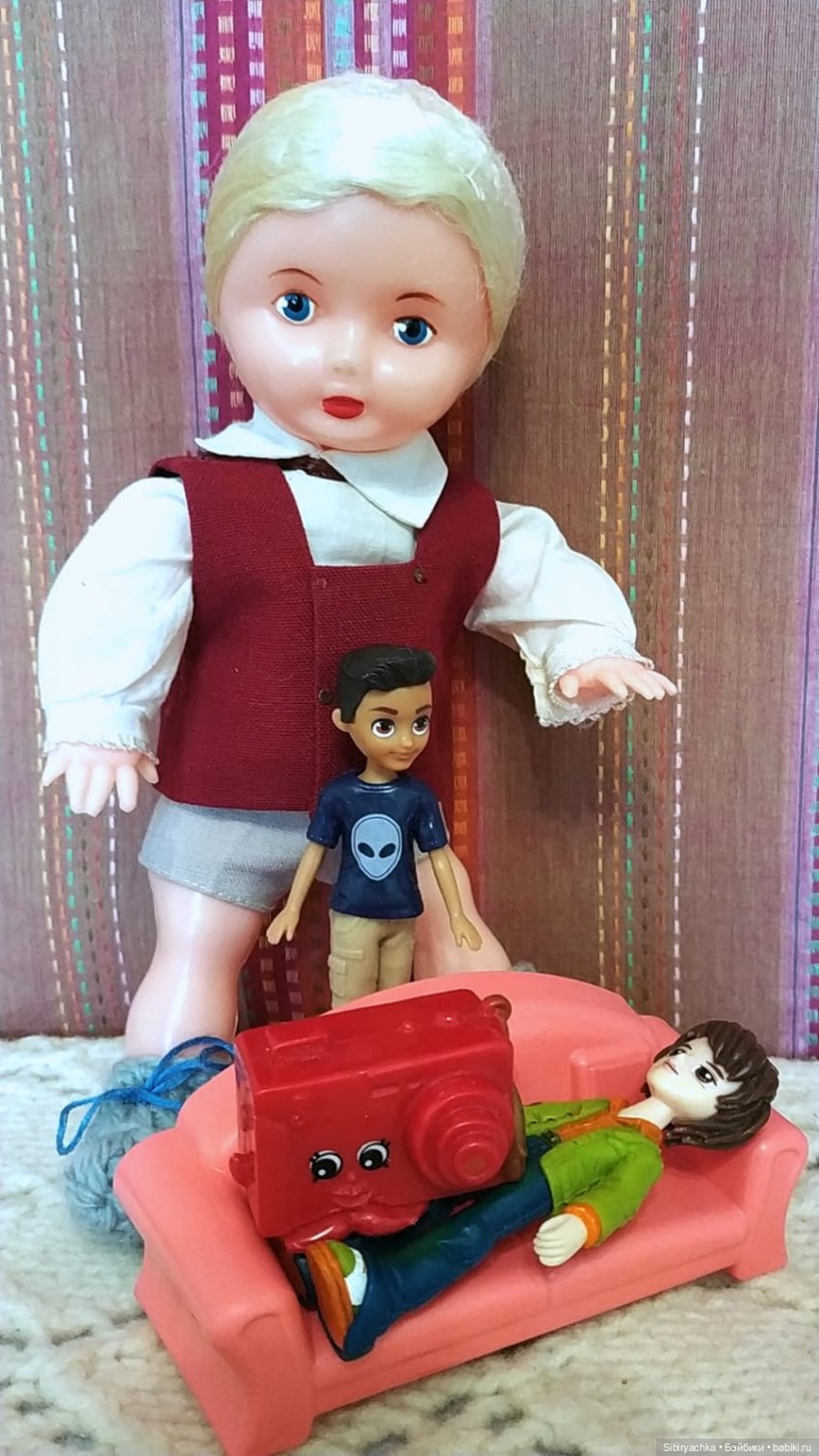 Мальчики тоже играют в куклы