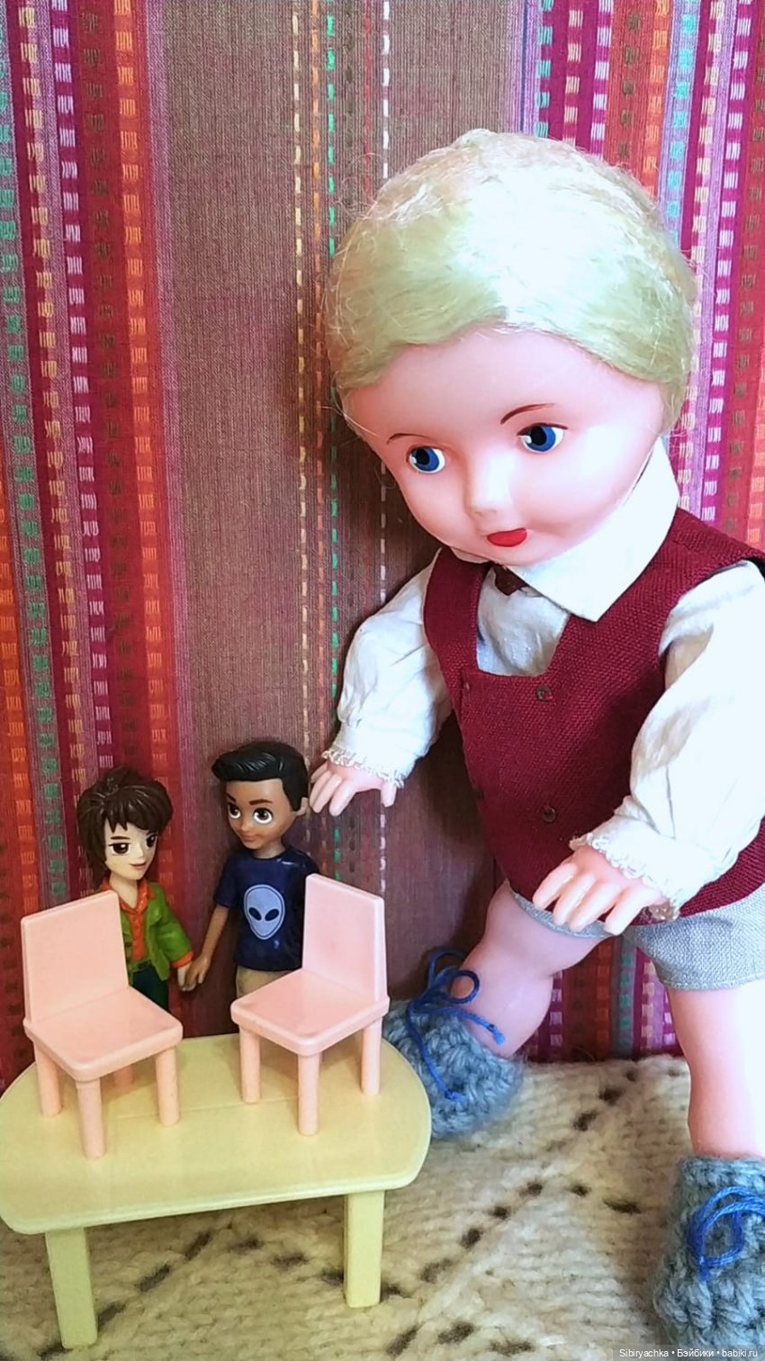 Мальчики тоже играют в куклы