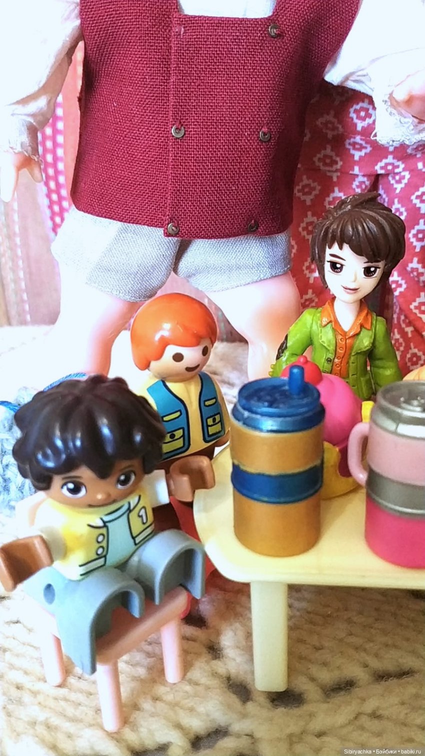 Мальчики тоже играют в куклы