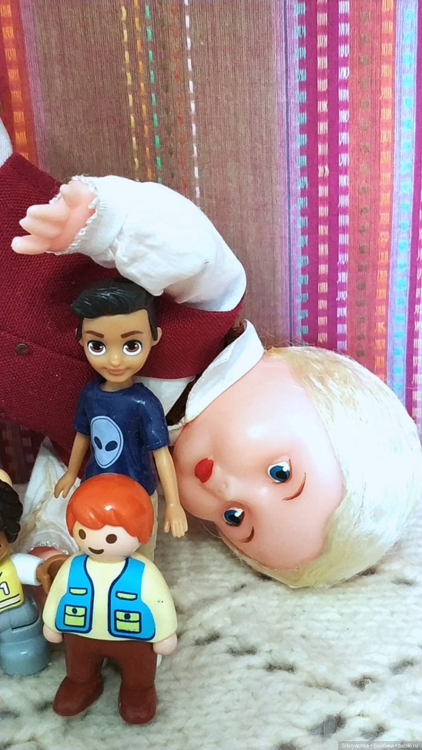 Мальчики тоже играют в куклы