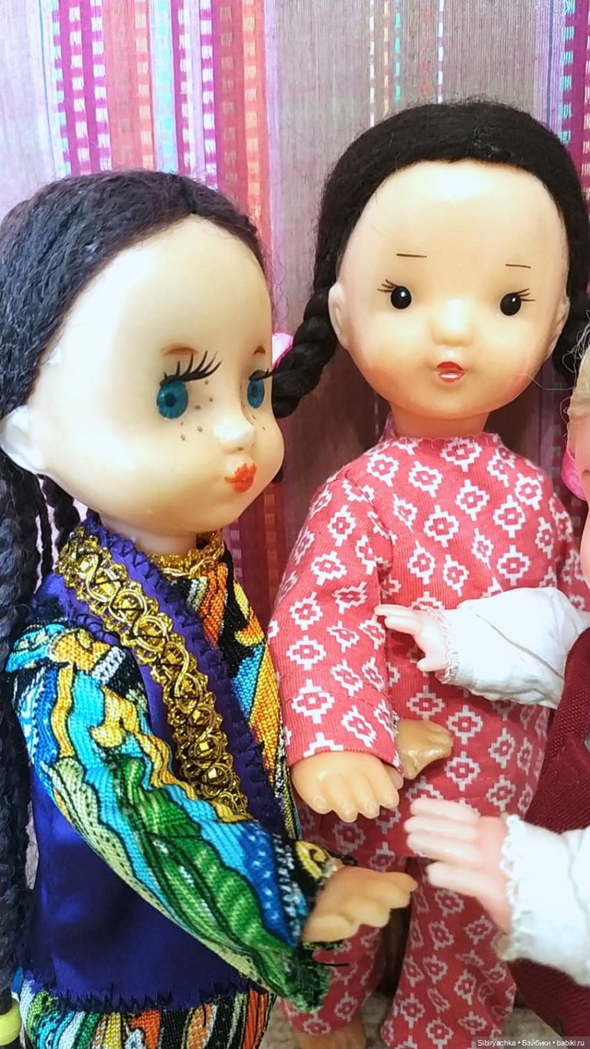 Мальчики тоже играют в куклы