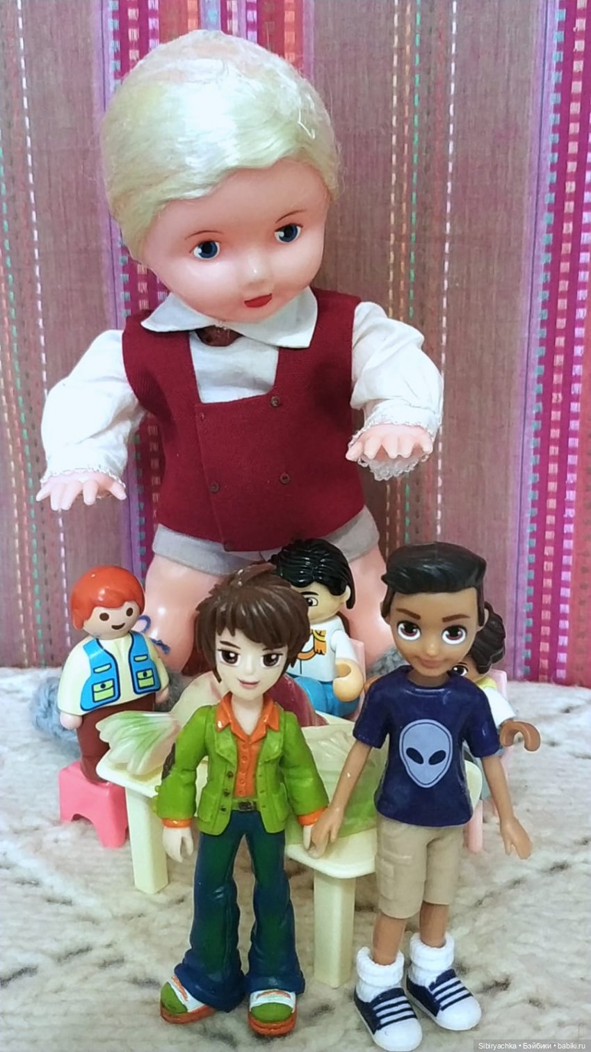 Мальчики тоже играют в куклы