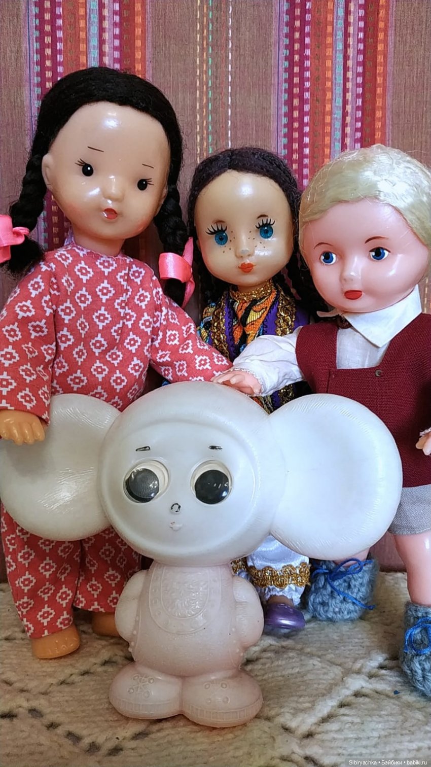 Юри, Вета и Юляшка встретились с игрушками своего детства