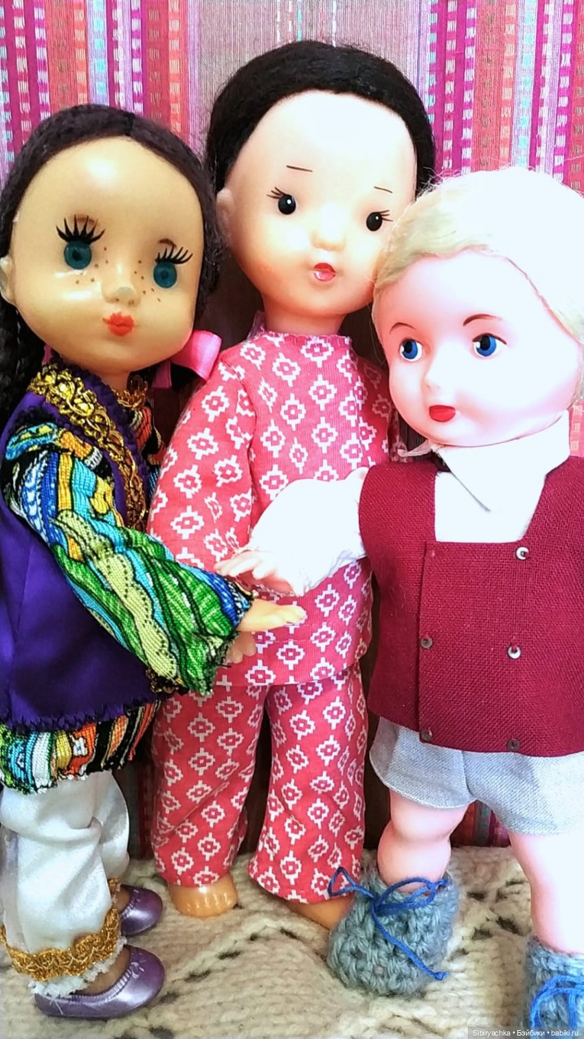 Юри, Вета и Юляшка встретились с игрушками своего детства